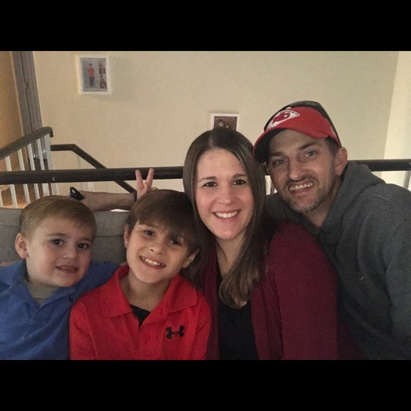 Meet your Posher, Lindsey - Picture 1 of 1